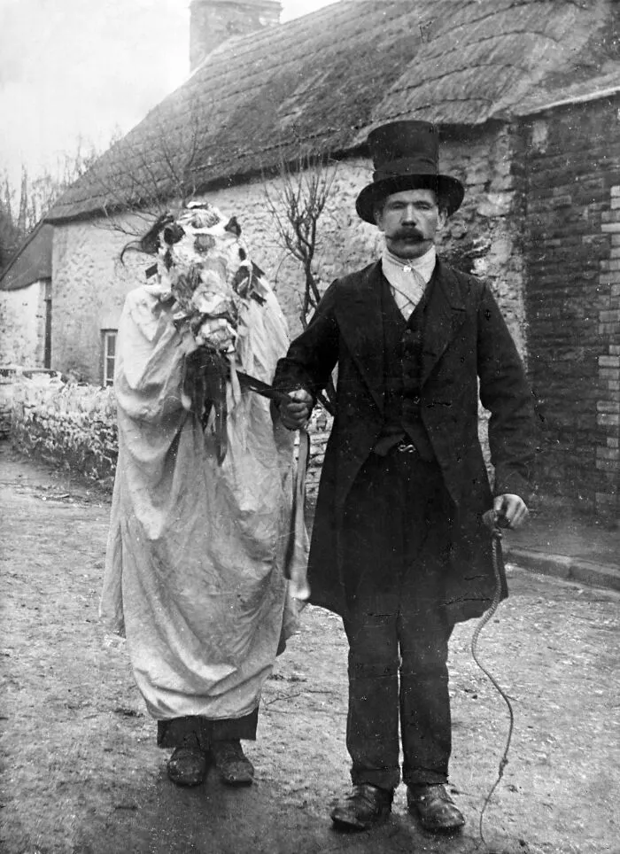 The Mari Llwyd At Llangynwyd In Glamorgan, LED By Sianco'r Castell. The Photograph Was Taken By Frederic Evans Between 1904 And 1910