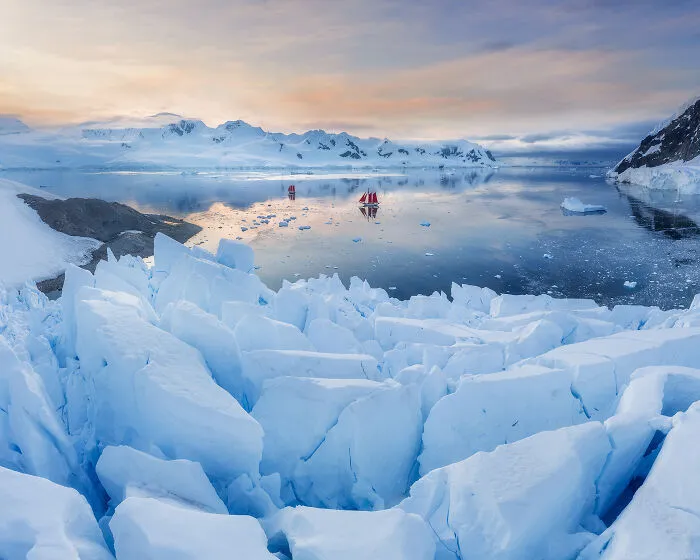 This Photographer Captured 42 Dreamlike Images Of Antarctica