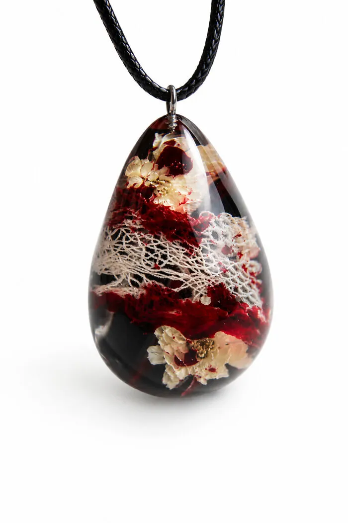 20 Remarkable Resin Jewelry Pieces By Oleksandra Fomchenko, Where Nature, Personal History, And Healing Become One