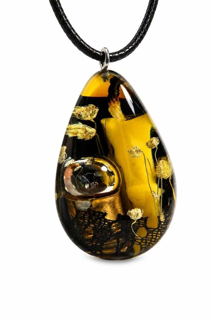 20 Remarkable Resin Jewelry Pieces By Oleksandra Fomchenko, Where Nature, Personal History, And Healing Become One