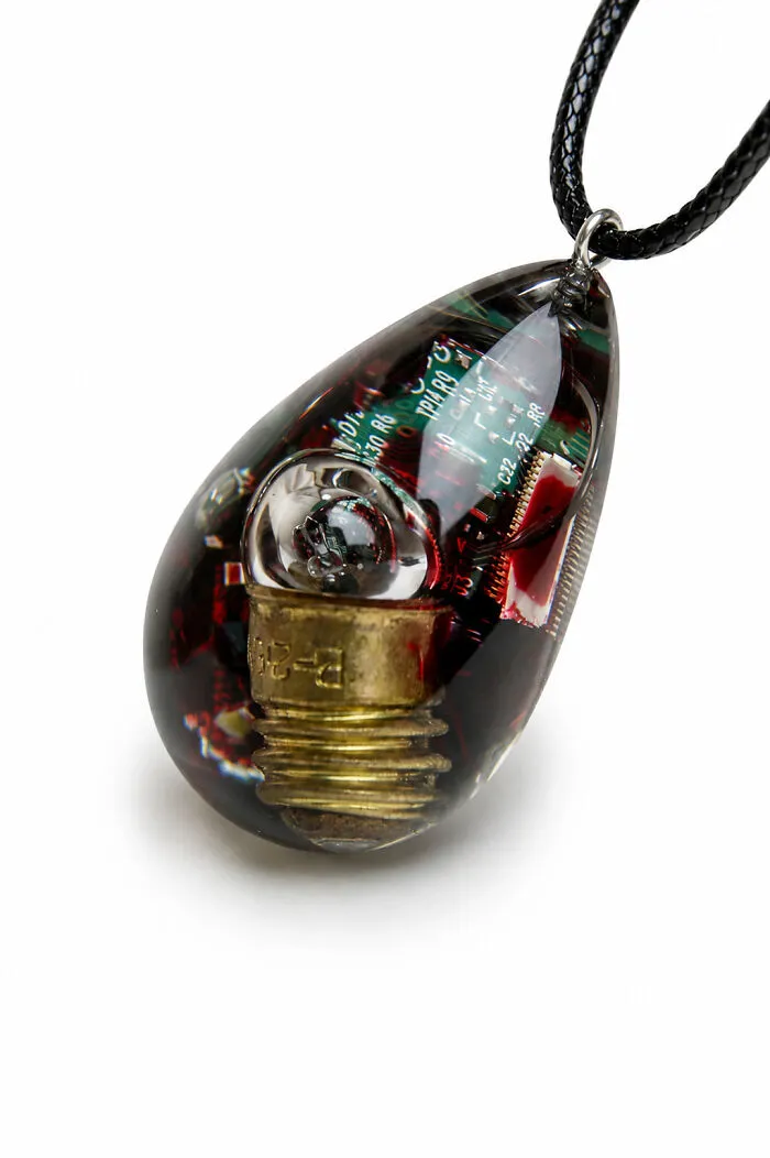 20 Remarkable Resin Jewelry Pieces By Oleksandra Fomchenko, Where Nature, Personal History, And Healing Become One