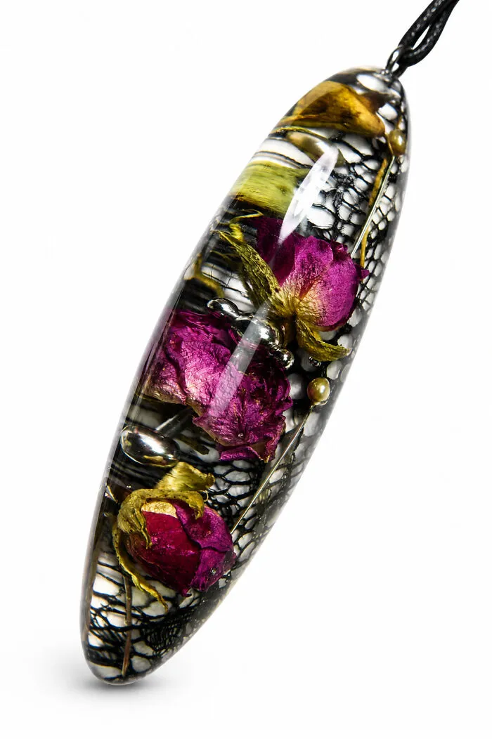 20 Remarkable Resin Jewelry Pieces By Oleksandra Fomchenko, Where Nature, Personal History, And Healing Become One