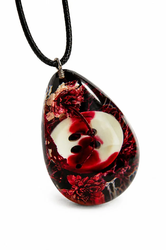 20 Remarkable Resin Jewelry Pieces By Oleksandra Fomchenko, Where Nature, Personal History, And Healing Become One