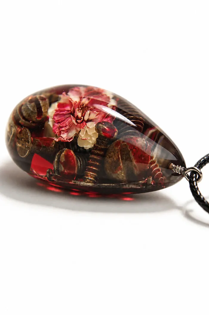 20 Remarkable Resin Jewelry Pieces By Oleksandra Fomchenko, Where Nature, Personal History, And Healing Become One
