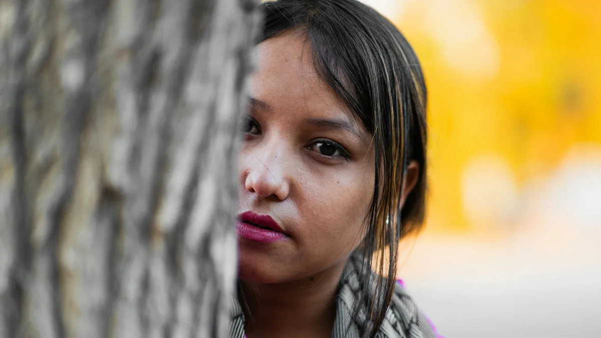 30 Wild Stories Of People Whose Double Lives Eventually Caught Up With Them