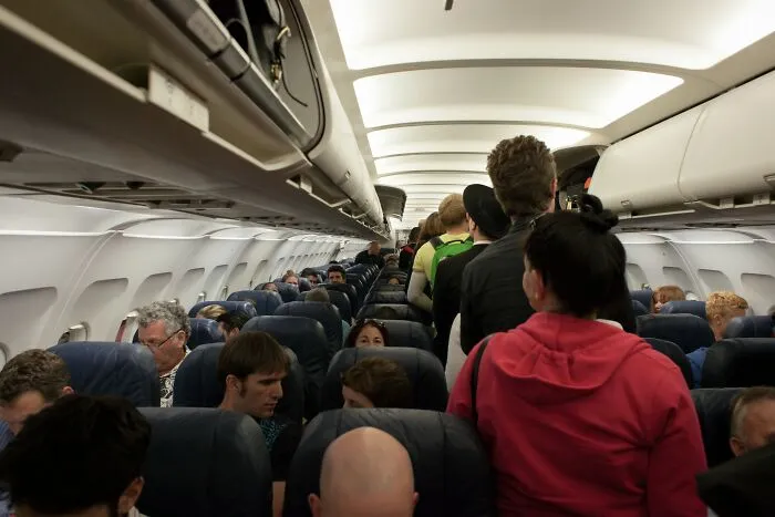 35 Entitled People Who Picked The Worst Possible Time To Make Demands