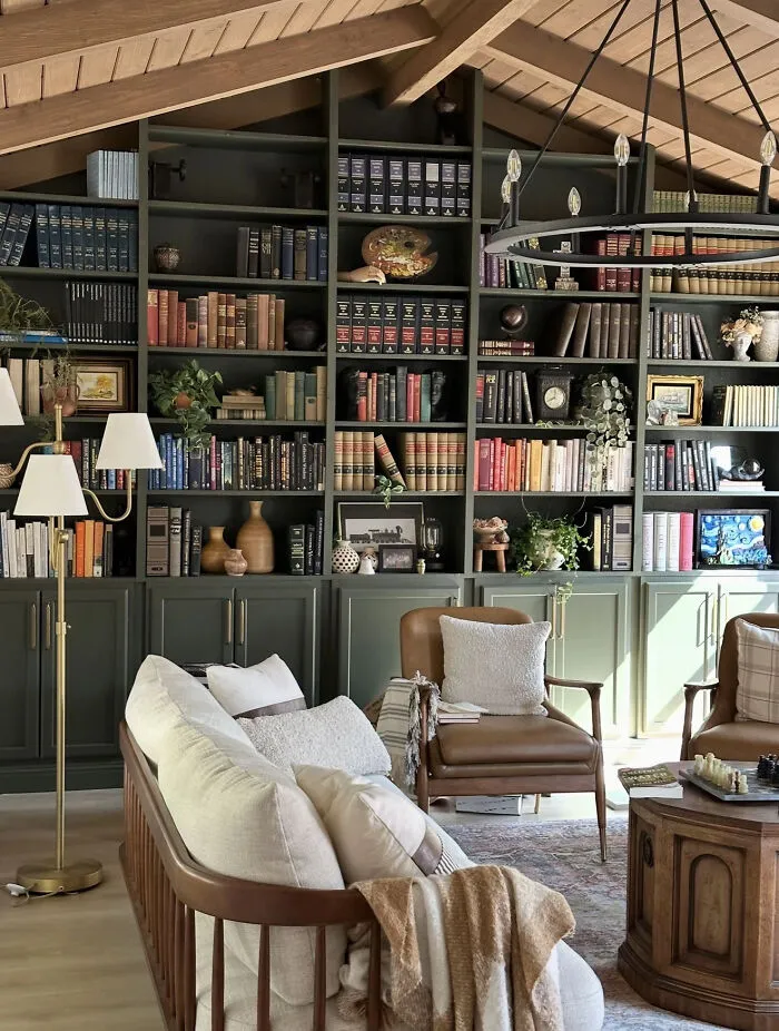 My Lil Home Library 🥹