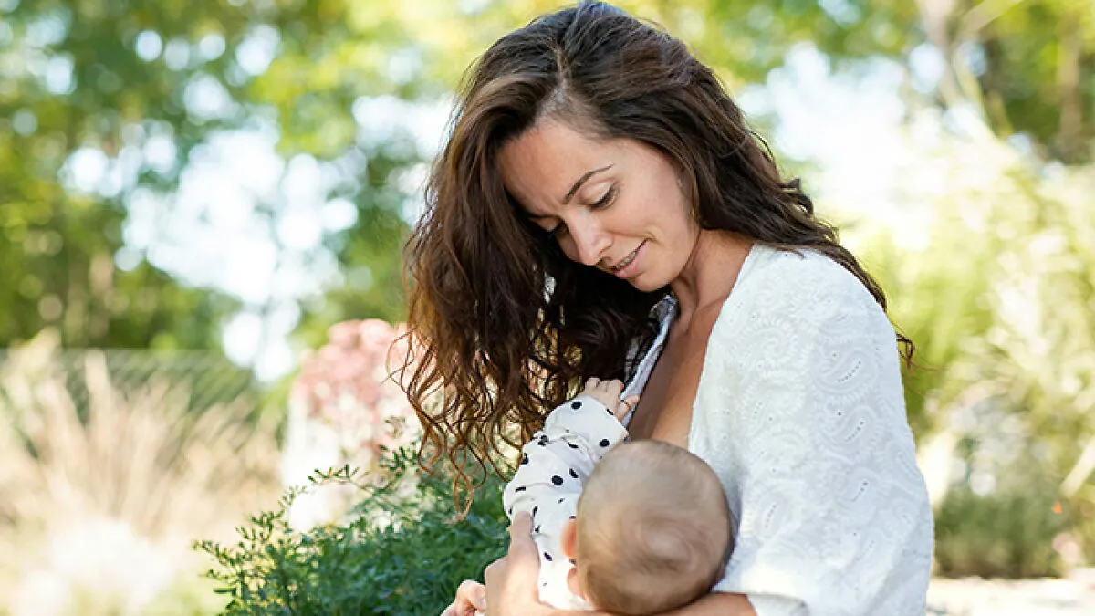 Man’s Divorce Threat Over Wife Breastfeeding Sparks Outrage As Experts Condemn "Ignorant" Claim