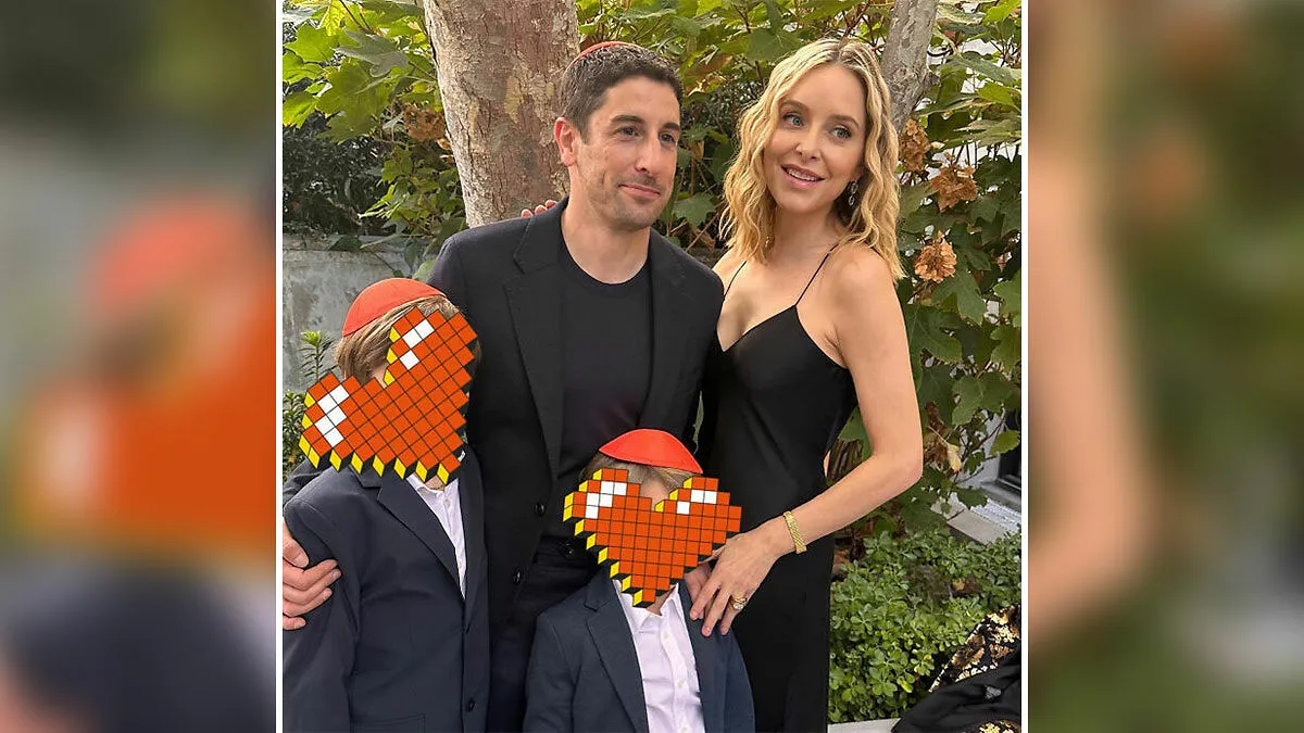 Experts Point Out Red Flags In Actress Jenny Mollen’s Bedroom Photos And Essay About Son
