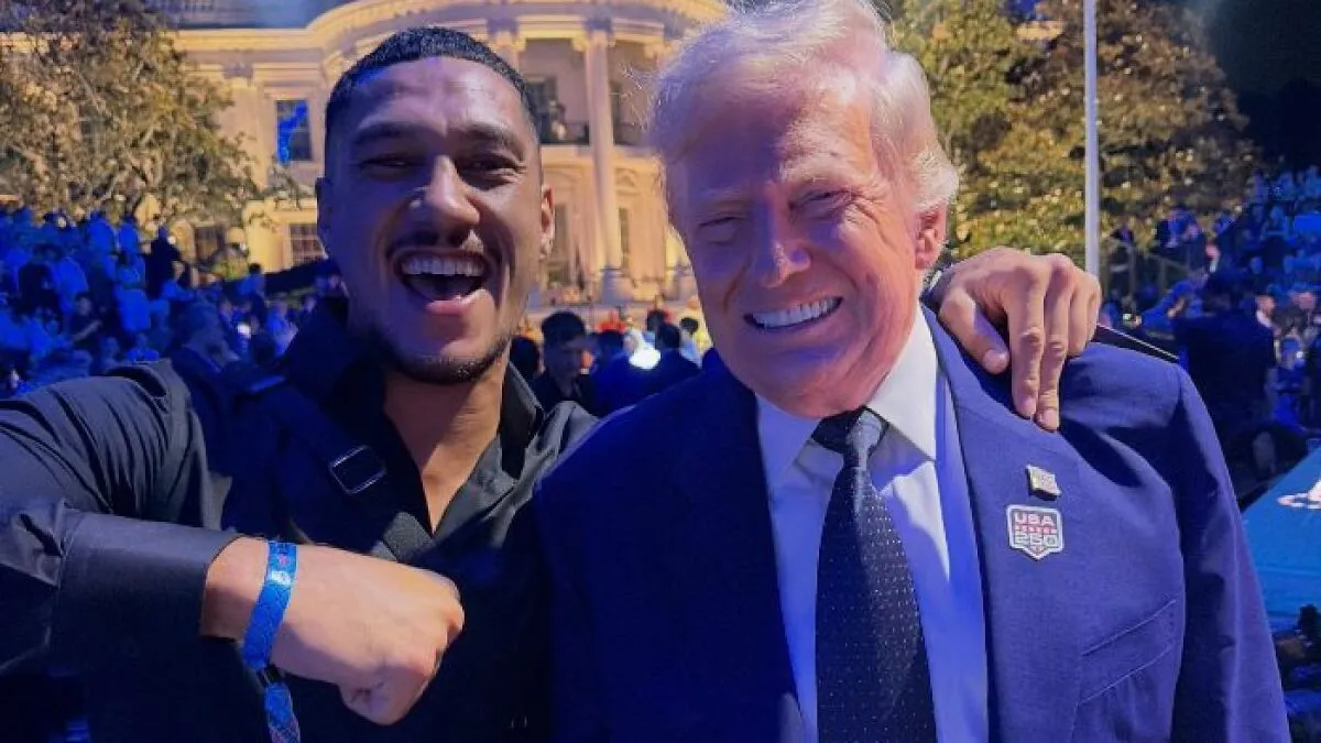Trump Photo At White House UFC Event Confirms Secret Under President's Suits People Have Suspected For Years