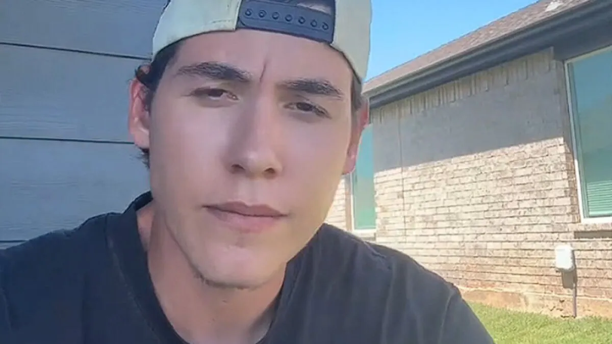 Mom Of Girls Harassed By "Male Karen" In Viral Restroom Video Breaks Silence With Scathing Post Against Dad