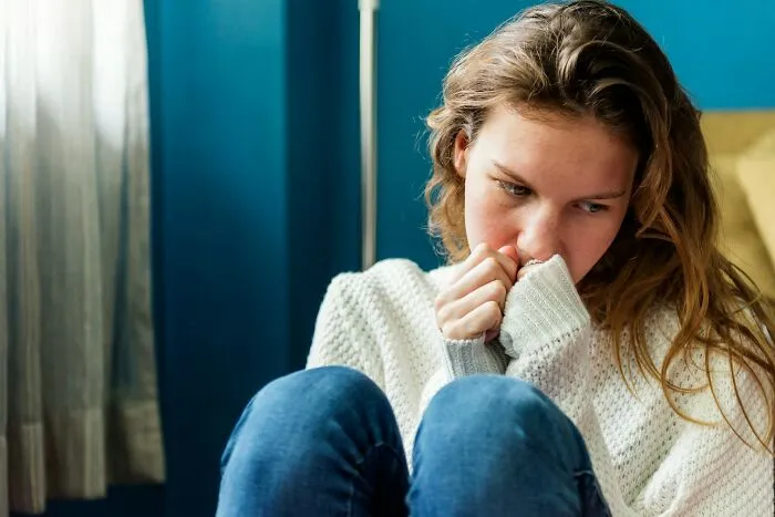“Sickening”: 47 Times Women Deeply Regretted Looking Through Their Partner’s Phone