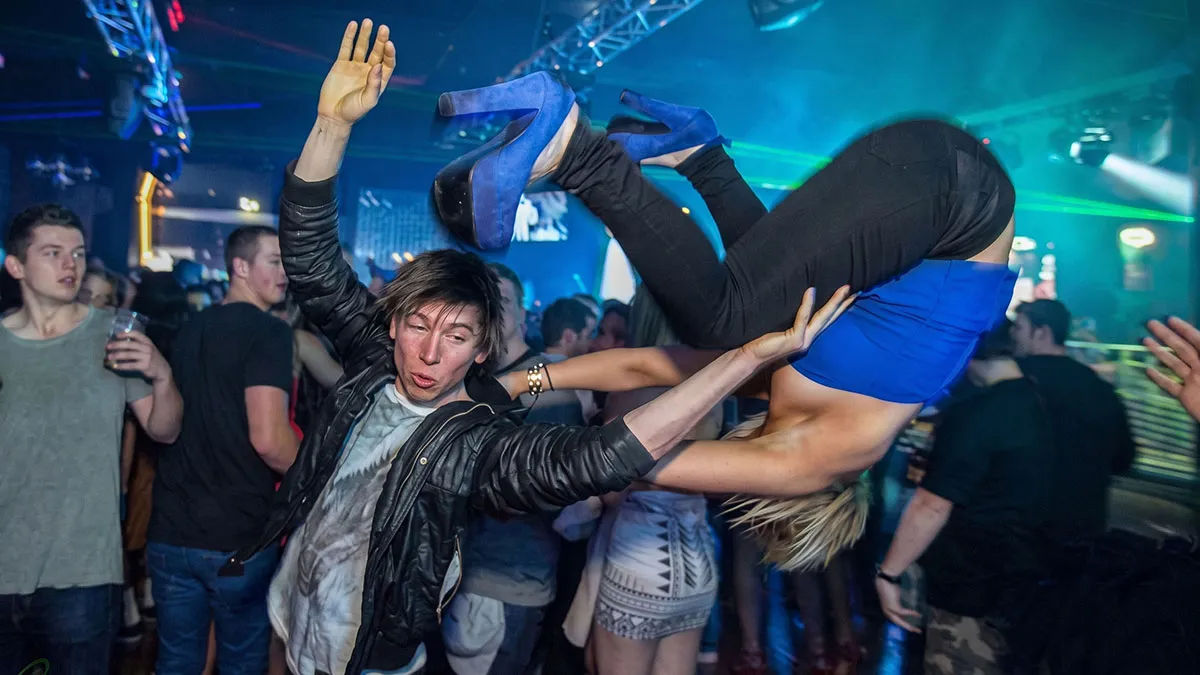 29 Wild, Embarrassing And Cringe Things That Only Happen In Nightclubs