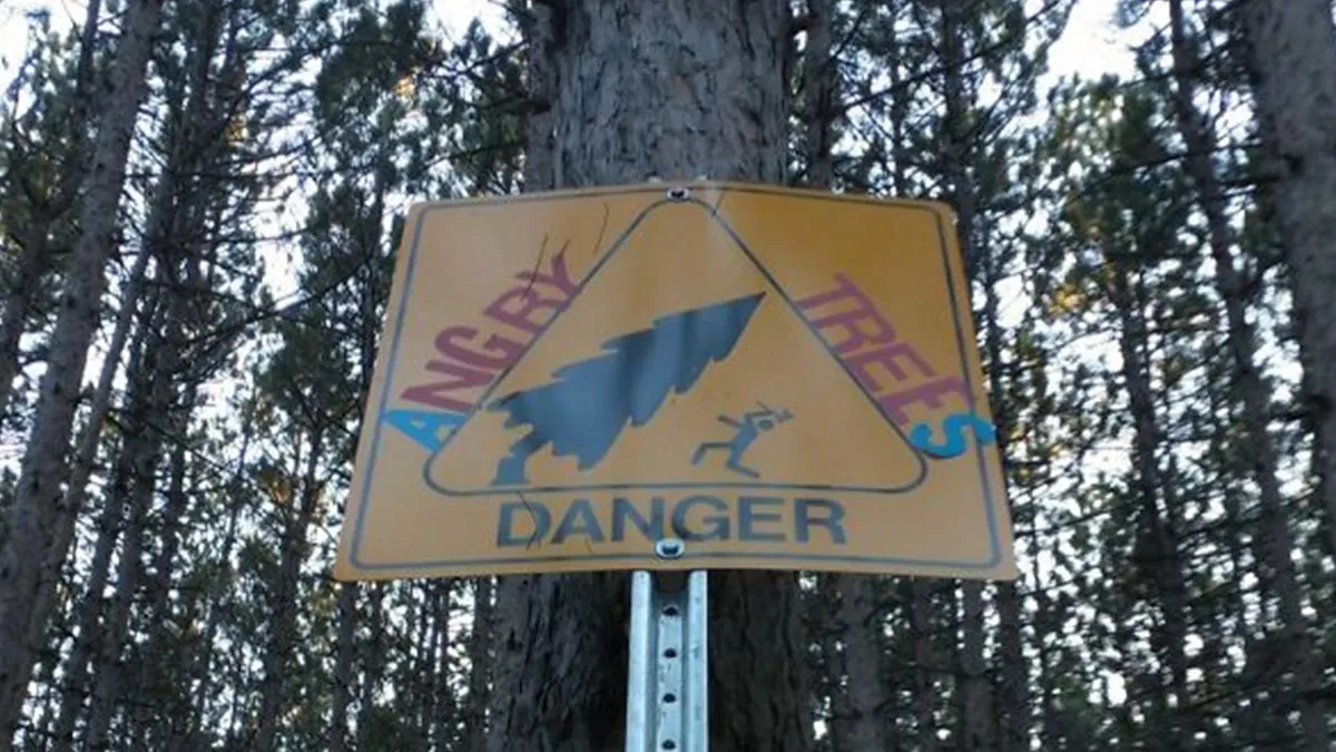 54 Hilarious Signs Found In The Wild That Prove Park Rangers Have The Best Sense Of Humor