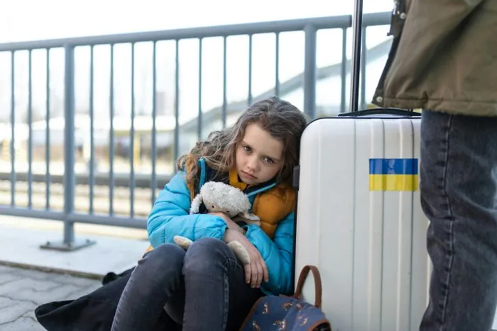 32 Times An Innocent Discovery Exposed A Family Secret That Changed Everything