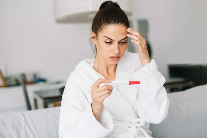 “Sickening”: 47 Times Women Deeply Regretted Looking Through Their Partner’s Phone
