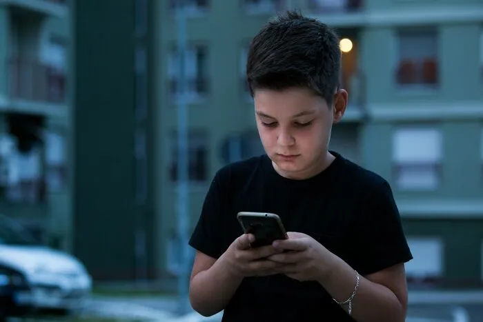 42 Experiences With The Youngest Generation That Make People Feel The World Is Doomed