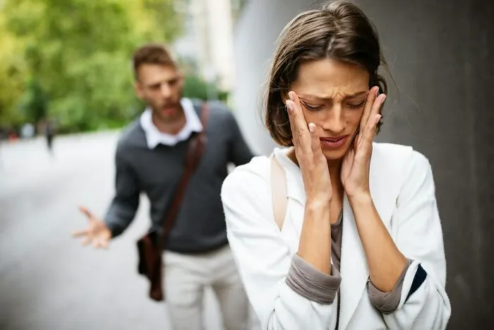 “Sickening”: 47 Times Women Deeply Regretted Looking Through Their Partner’s Phone