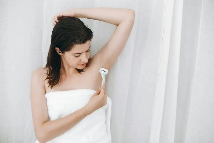 "Unsure About Dinosaurs": 50 People Who Dated Morons Reveal Their Dumbest Beliefs