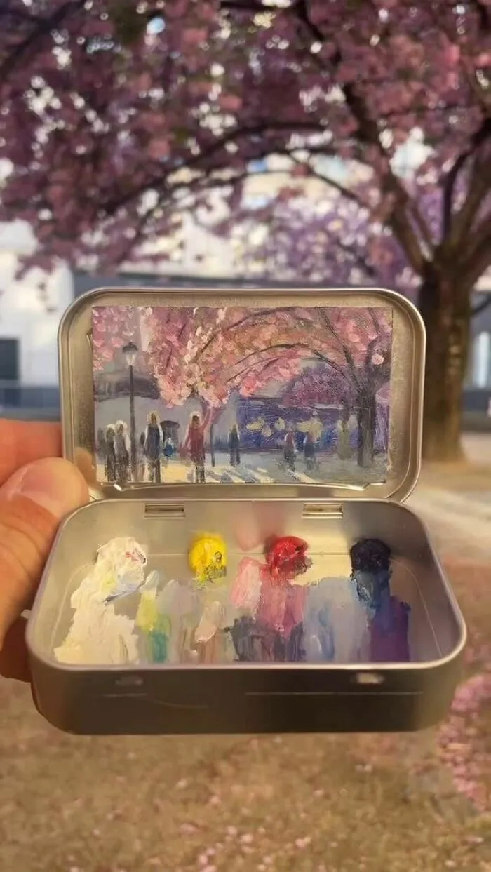 50 Tiny Paintings Hidden Inside Altoid Tins By This Remarkably Skilled Artist (New Pics)