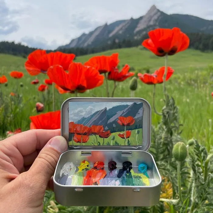 50 Tiny Paintings Hidden Inside Altoid Tins By This Remarkably Skilled Artist (New Pics)