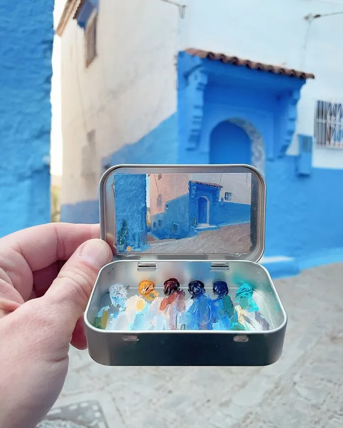 50 Tiny Paintings Hidden Inside Altoid Tins By This Remarkably Skilled Artist (New Pics)