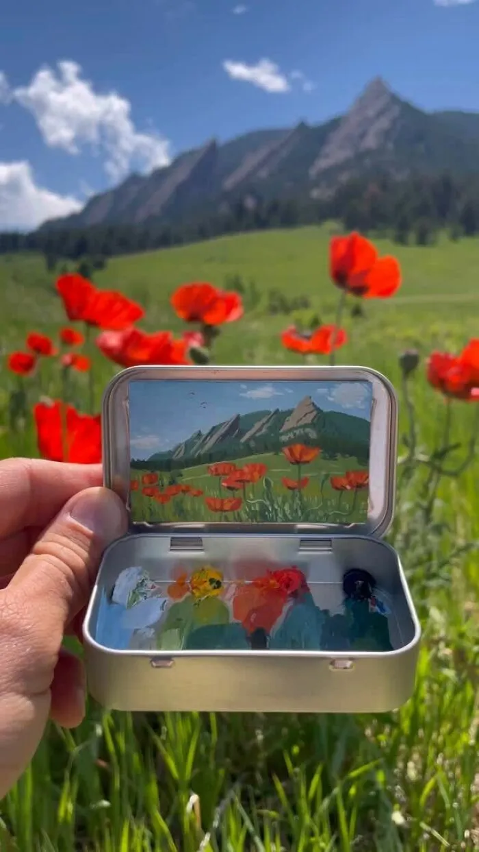 50 Tiny Paintings Hidden Inside Altoid Tins By This Remarkably Skilled Artist (New Pics)