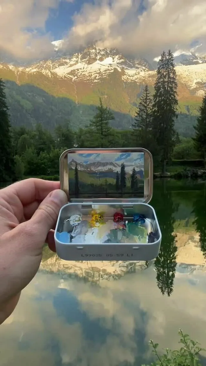 50 Tiny Paintings Hidden Inside Altoid Tins By This Remarkably Skilled Artist (New Pics)