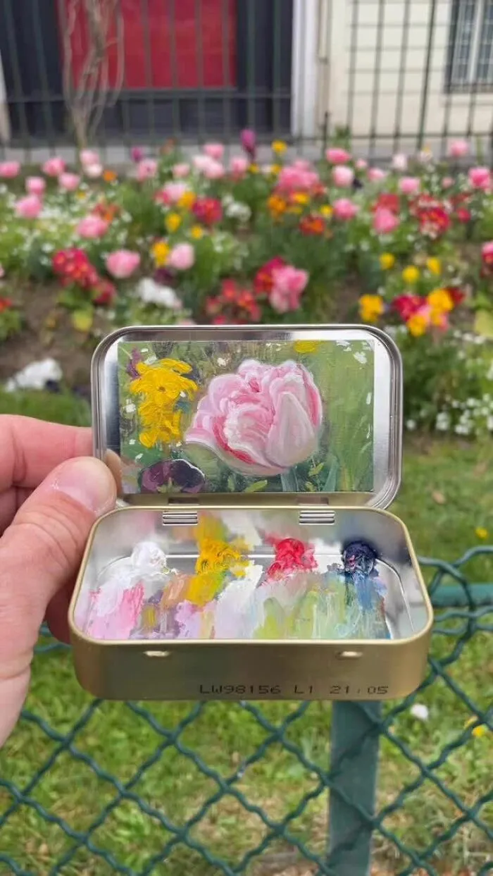 50 Tiny Paintings Hidden Inside Altoid Tins By This Remarkably Skilled Artist (New Pics)