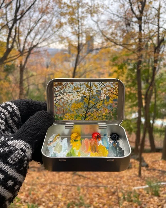 50 Tiny Paintings Hidden Inside Altoid Tins By This Remarkably Skilled Artist (New Pics)