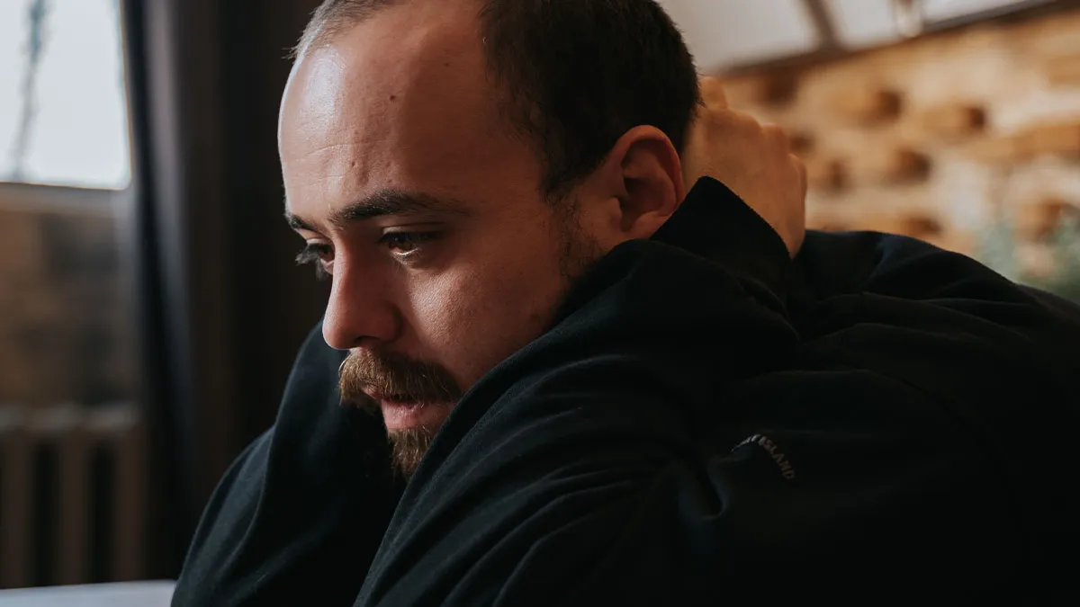 Guy Laughs In Parents’ Faces After They Come Back Into His Life Making Entitled Demands