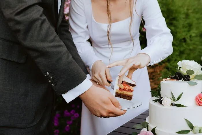77 Wedding Guest Horror Stories That Left Couples Speechless