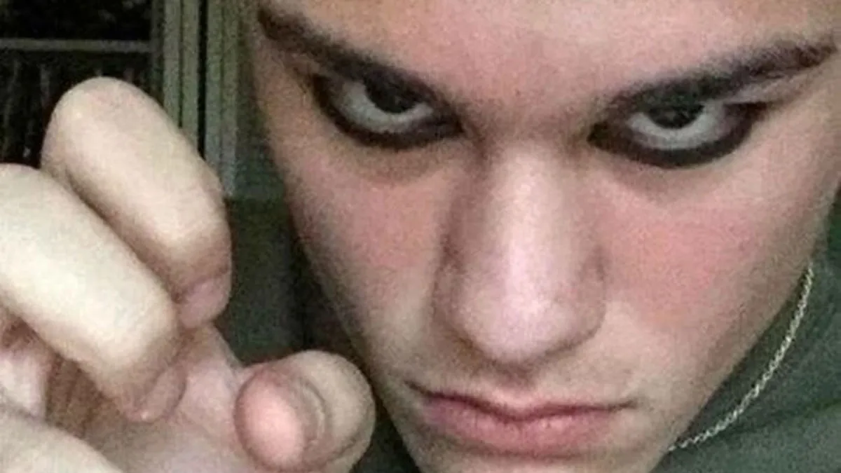 33 Entitled Narcissists Who Thought They Were Tough, But They Were Pathetic Instead (New Pics)