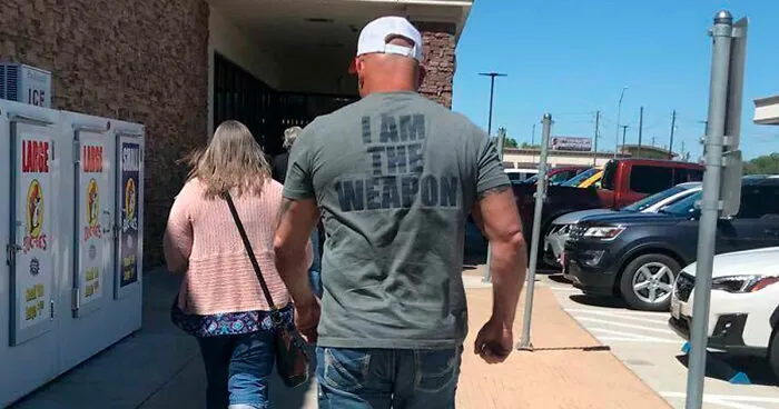33 Entitled Narcissists Who Thought They Were Tough, But They Were Pathetic Instead (New Pics)