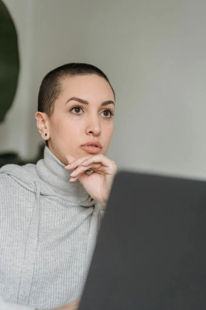 34 Behaviors That Set Very Intelligent People Apart From Everyone Else