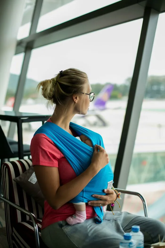 “Leave Your Stuff Behind”: 20 Flight Industry Pros Share Their Best Tips And Warnings