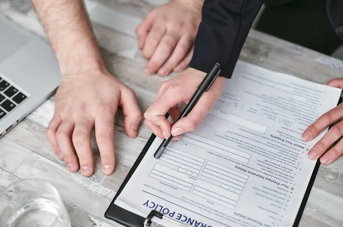 47 People Share The Spiciest And Most Shocking Secrets From Their Jobs