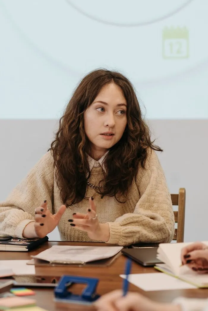 34 Behaviors That Set Very Intelligent People Apart From Everyone Else