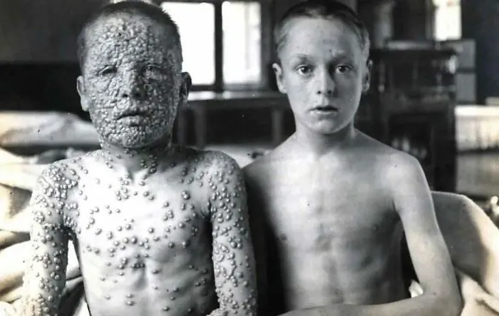 “Washing Her Mine-Working Husband”: 89 Fascinating Pics That Show A Different Side Of History 