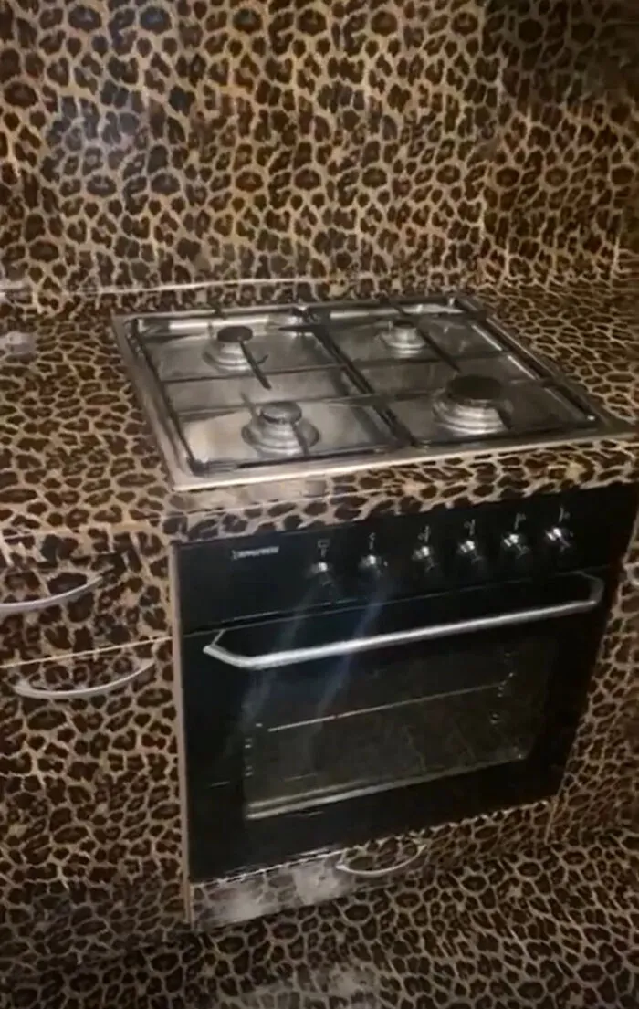 79 Houses So Weird People Couldn’t Believe They Were Actually For Sale