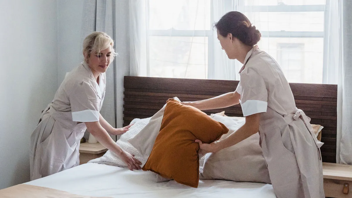 47 People Share The Spiciest And Most Shocking Secrets From Their Jobs