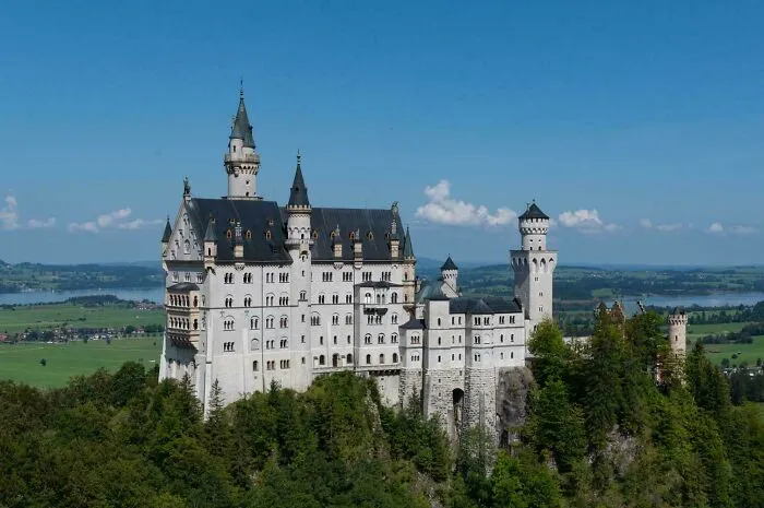 Neuschwanstein Castle, Bavaria, Germany [oc]