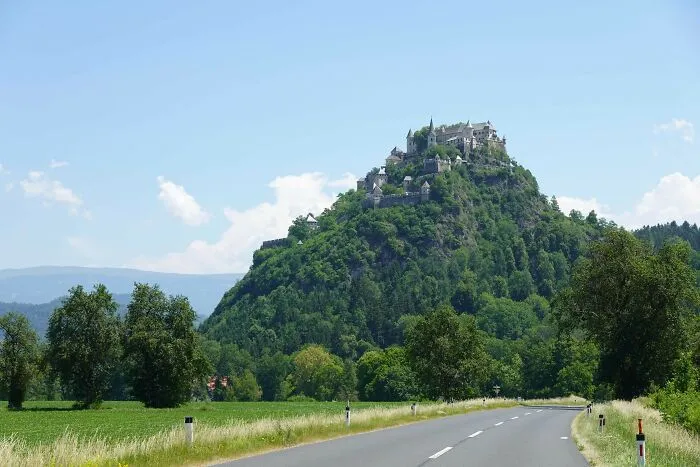 Hochosterwitz Castle (German: Burg Hochosterwitz)