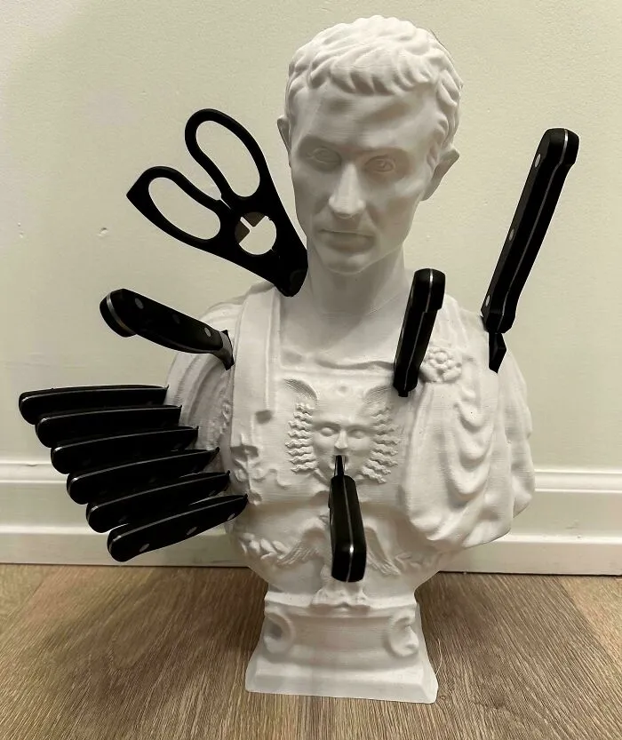 En respuesta al portalápices César, ¡os presento mi bloque para cuchillos de cocina!