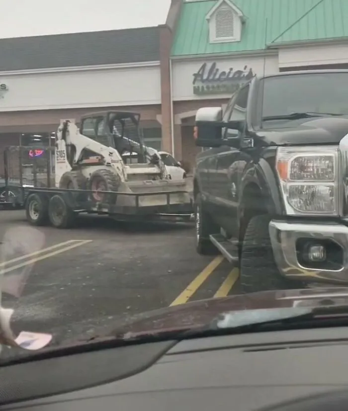 Guy Parks Blocking The Whole Road Because I Wouldn't Move My Parked Car