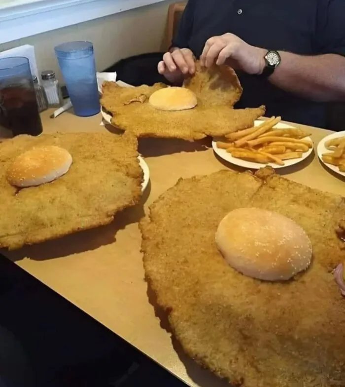 Giant Cutlet, Tiny Bun