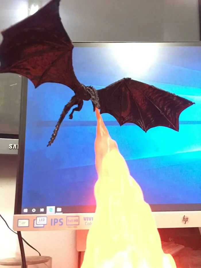 3D Printed Dragon Lamp