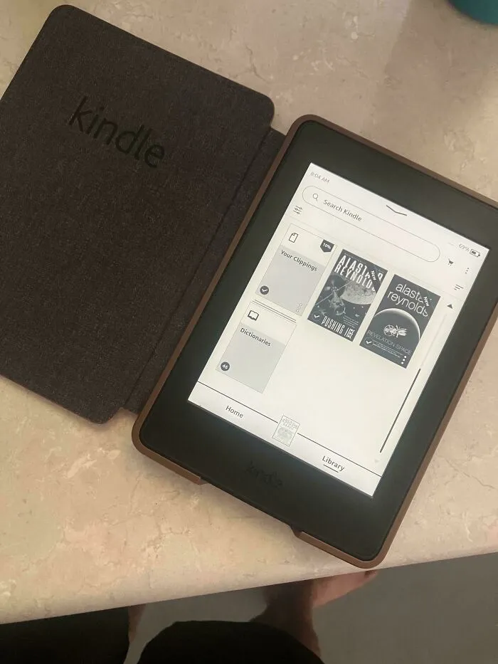 Aviso: Kindle elimina el contenido cargado manualmente al conectarse al Wi-Fi.