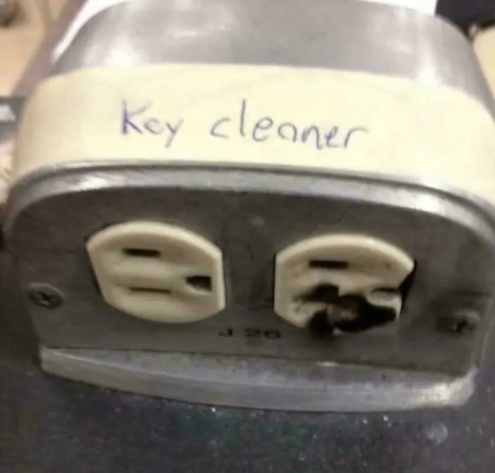 Cursed_key Cleaner