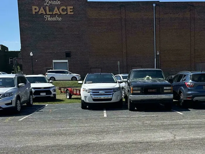 I (Black Truck) Love To Inconvenience Bad Parkers